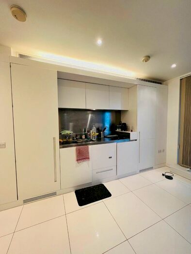 Studio To Rent In Pan Peninsula Square, South Quay, Canary Wharf, London, E14