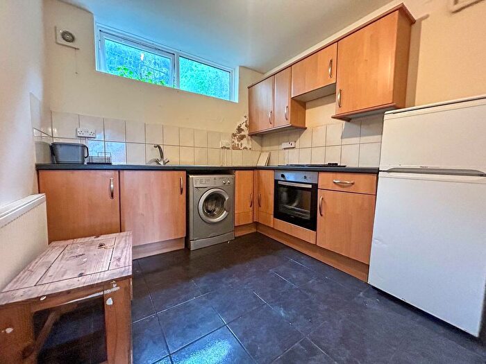 2 Bedroom Flat To Rent In Partridge Way, Downley, High Wycombe, HP13