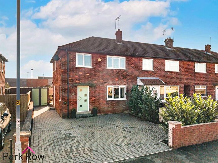 3 Bedroom Terraced House For Sale In East Acres, Byram, Knottingley, WF11