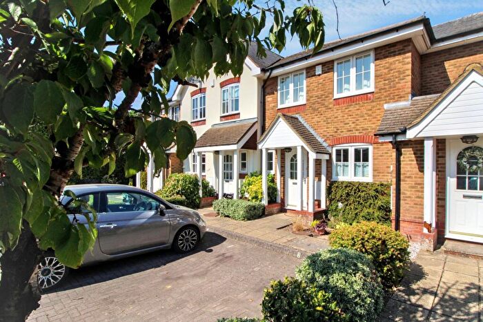 3 Bedroom Terraced House For Sale In Amersham Road, Hazlemere, HP15
