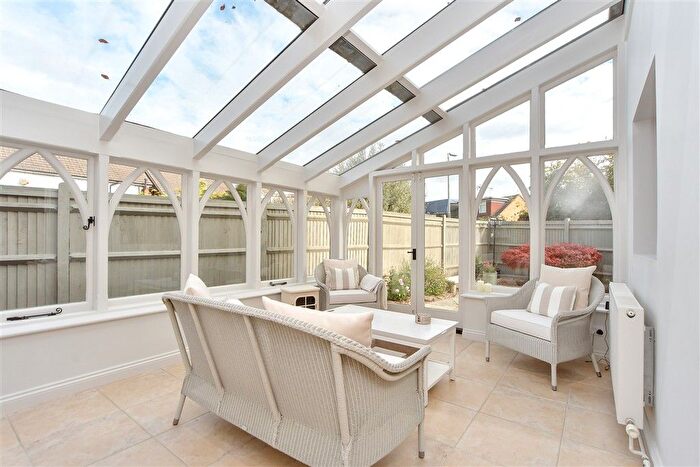 2 Bedroom End Of Terrace House For Sale In Edmund Close, Meopham, Gravesend, Kent, DA13