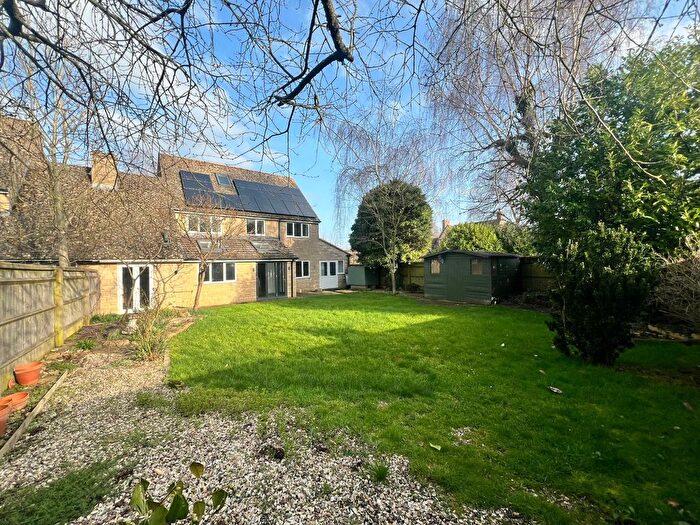 4 Bedroom Link Detached House For Sale In Littleworth Road, Littleworth, Faringdon, Oxfordshire, SN7
