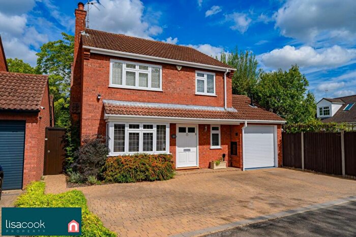 4 Bedroom Detached House For Sale In Ashridge Drive, Bricket Wood, AL2