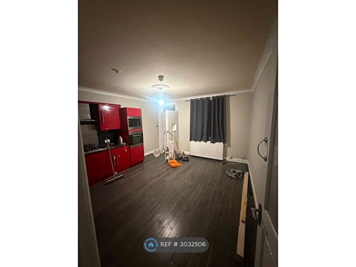 2 Bedroom Terraced House To Rent In Toller Lane, Bradford, BD9