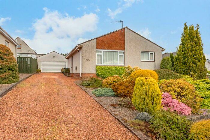 3 Bedroom Detached Bungalow For Sale In College Terrace, Methven, Perth, PH1
