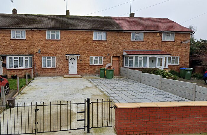 3 Bedroom Terraced House To Rent In Cloudesley Road, Erith, DA8
