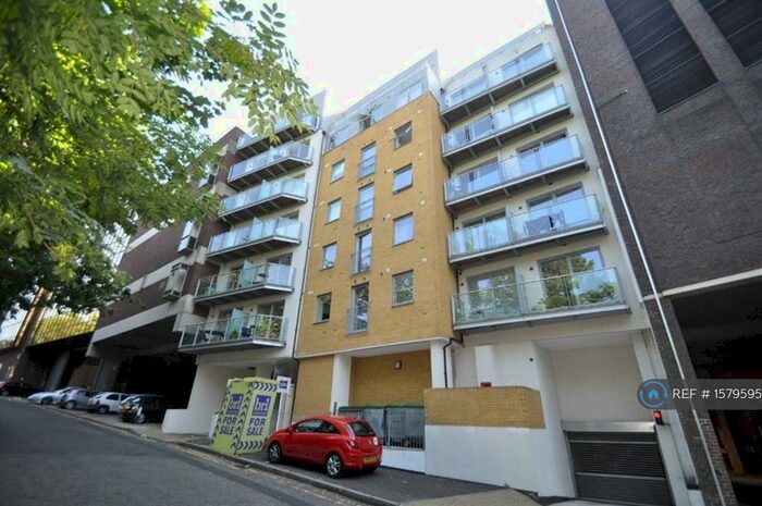 2 Bedroom Flat To Rent In Hawksworth House, Bromley, BR1