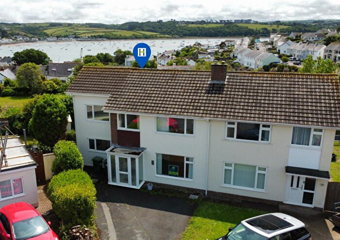 4 Bedroom Semi-Detached House For Sale In Yeo Drive, Appledore, Bideford, EX39