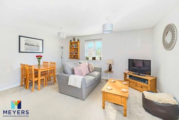 1 Bedroom Flat To Rent In Poets Way, Dorchester, DT1