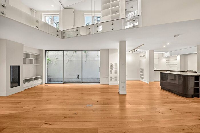 1 Bedroom Flat For Sale In Macklin House, - Macklin Street, WC2B