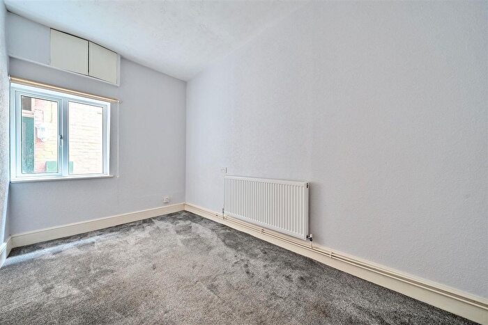 2 Bedroom Flat For Sale In Church Road, Rotherfield, Crowborough, TN6