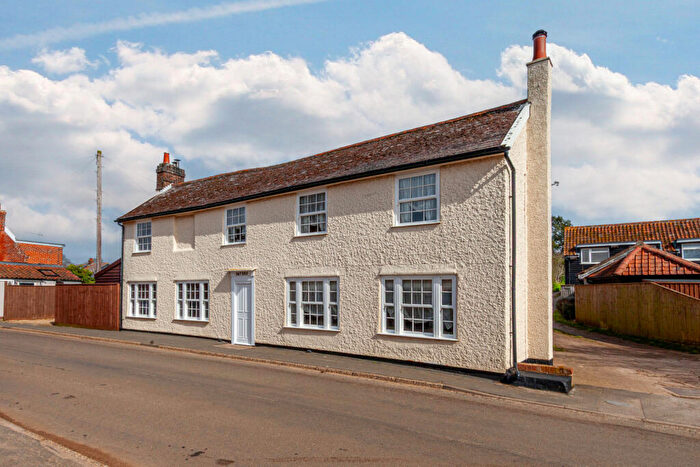 4 Bedroom Detached House For Sale In The Street, Alderton, IP12