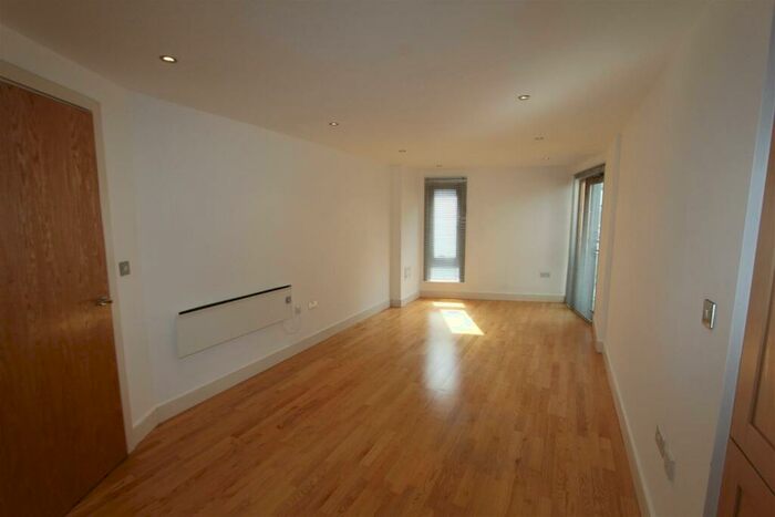 1 Bedroom Flat To Rent In McClure House, Leeds Dock, LS10