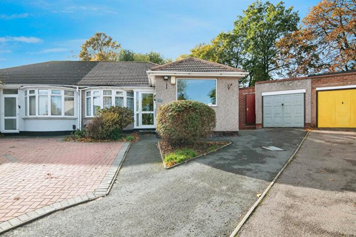 2 Bedroom Semi-Detached Bungalow For Sale In Inglenook Drive, Birmingham, B20