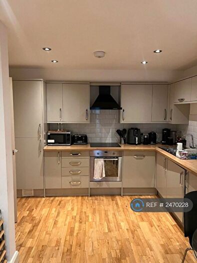 2 Bedroom Flat To Rent In Durward St, Whitechapel, E1