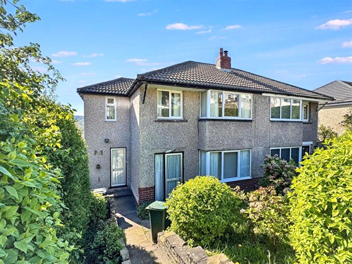 4 Bedroom Semi-Detached House For Sale In Hainworth Wood Road North, Keighley, West Yorkshire, BD21