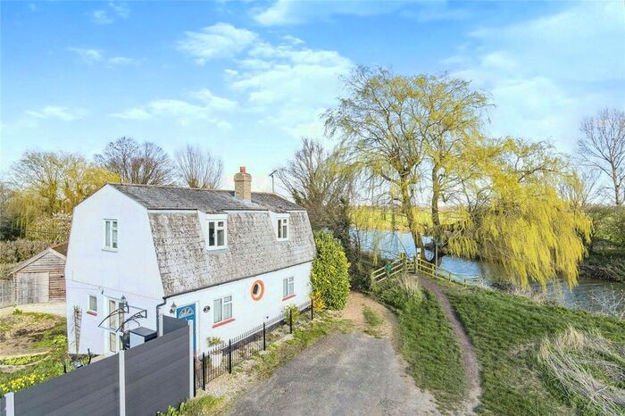 3 Bedroom Detached House For Sale In Bannold Road, Waterbeach, Cambridge, CB25