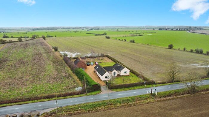 4 Bedroom Detached Bungalow For Sale In Toseland Road, Graveley, St. Neots, PE19