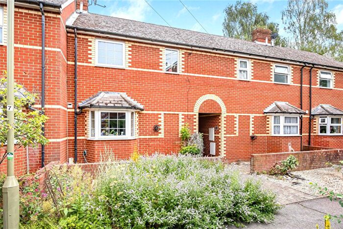 2 Bedroom Terraced House To Rent In Park Road, RG9