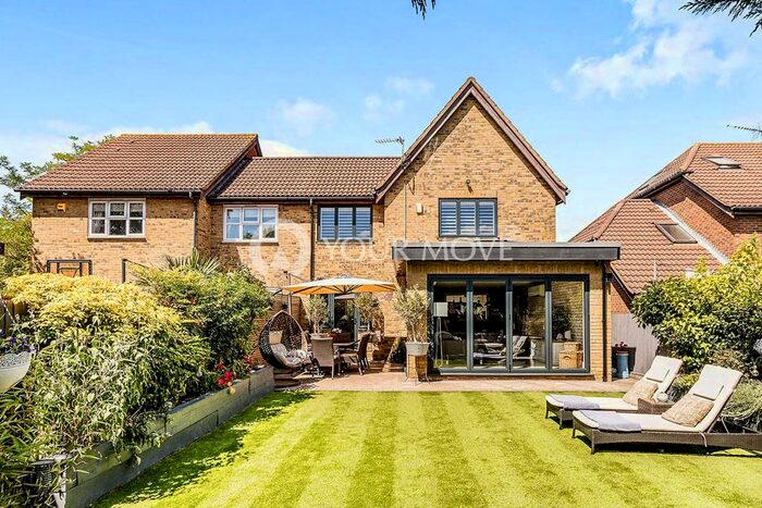 4 Bedroom Link Detached House To Rent In Landale Gardens, Dartford, Kent, DA1