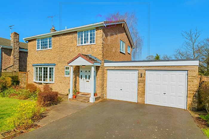 4 Bedroom Detached House For Sale In Villa Close, Low Ackworth, Pontefract, West Yorkshire, WF7