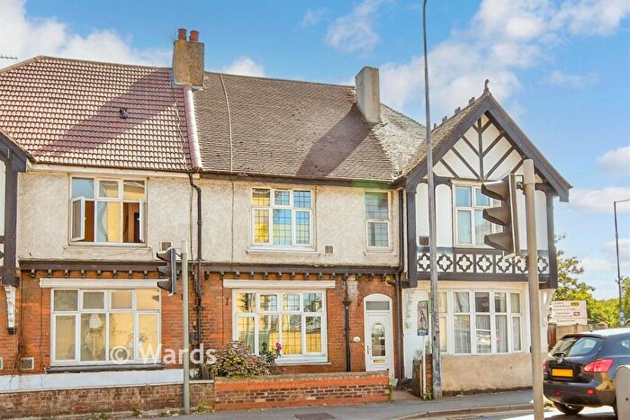 4 Bedroom Terraced House For Sale In London Road, Northfleet, Gravesend, Kent, DA11