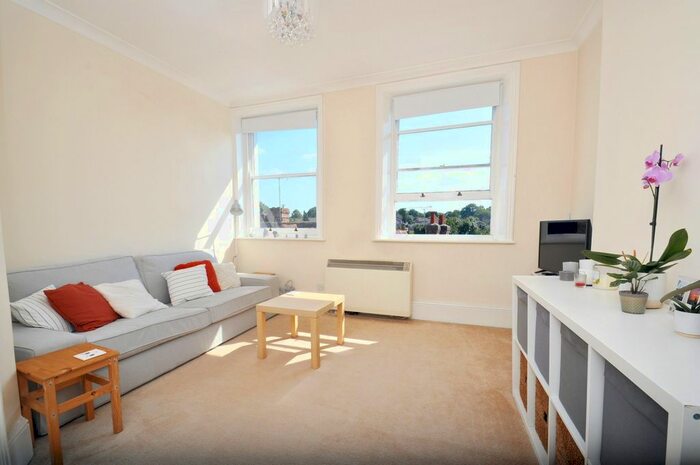 1 Bedroom Flat To Rent In Stone Street, Kent House, TN17