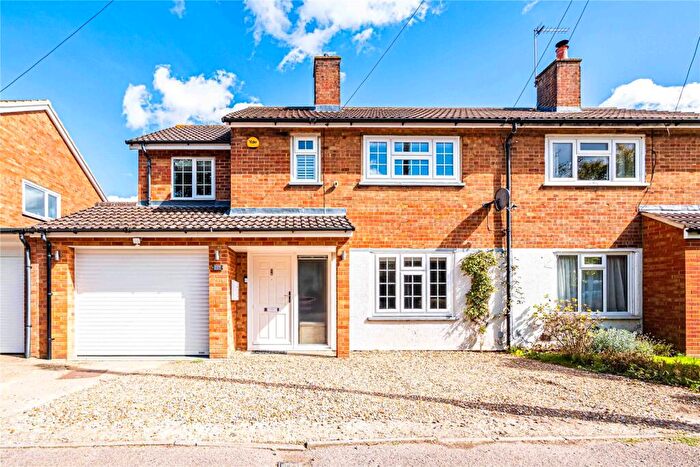 3 Bedroom Semi-Detached House For Sale In Boxted Road, Warners End, Hemel Hempstead, Hertfordshire, HP1