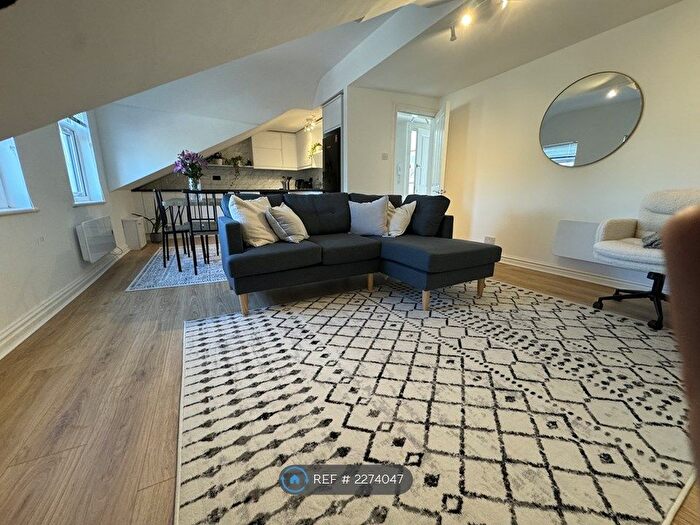 1 Bedroom Flat To Rent In Market Street, Wirral, CH47