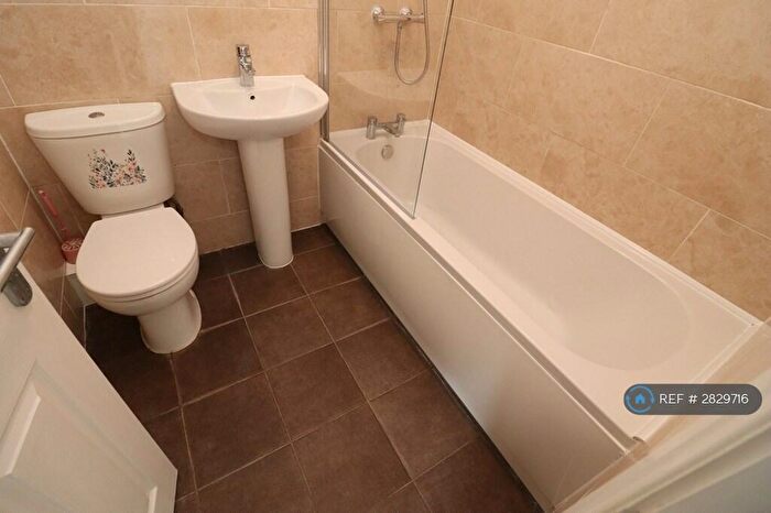 Studio To Rent In Ashgrove Road, Ilford, IG3