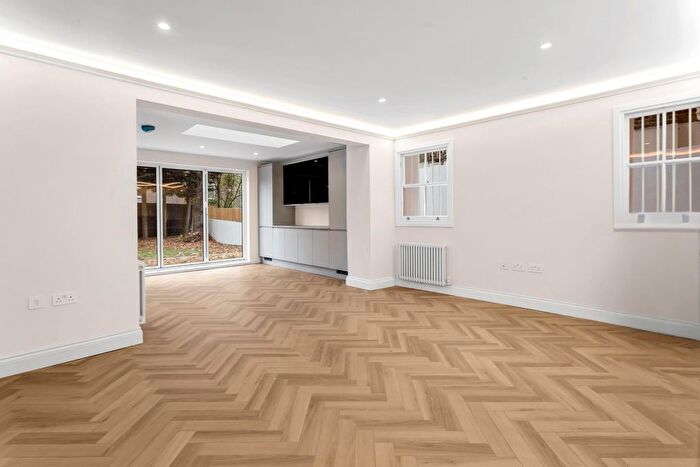 3 Bedroom Flat For Sale In Marlborough Hill, St Johns Wood, London, NW8