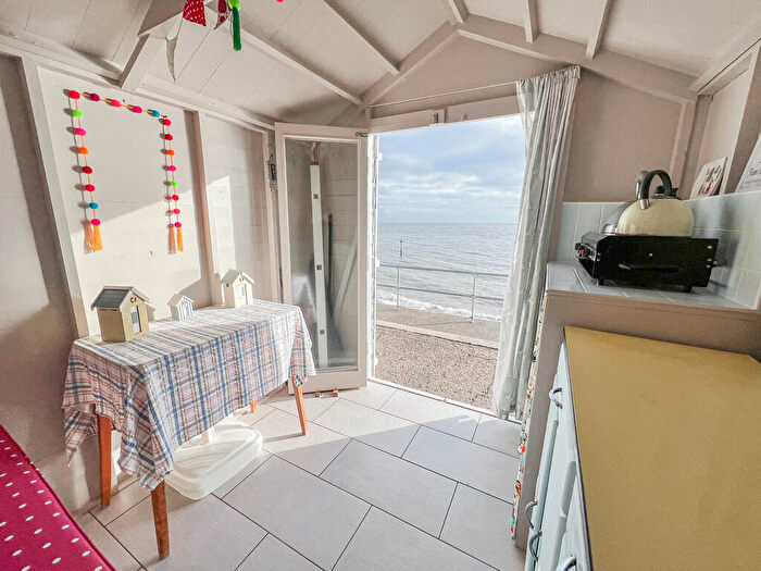 Chalet For Sale In Beach Hut, IP11