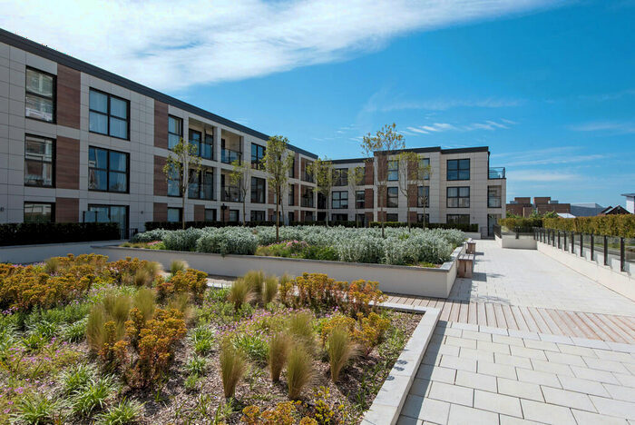 2 Bedroom Apartment To Rent In River Walk, Kingston, KT2