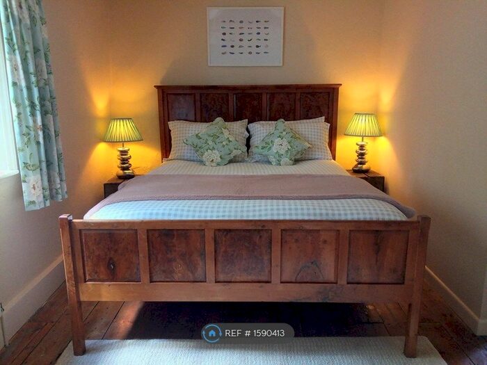 1 Bedroom Flat To Rent In The Street, Devizes, SN10