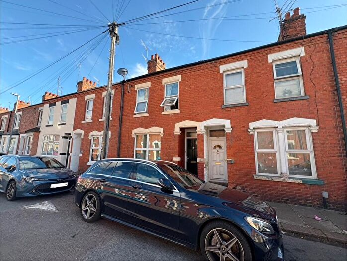 3 Bedroom Terraced House For Sale In Southampton Road, Northampton, NN4