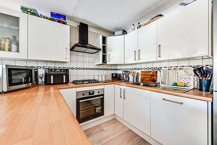 3 Bedroom Flat For Sale In Besselsleigh Road, Wootton, Abingdon, OX13