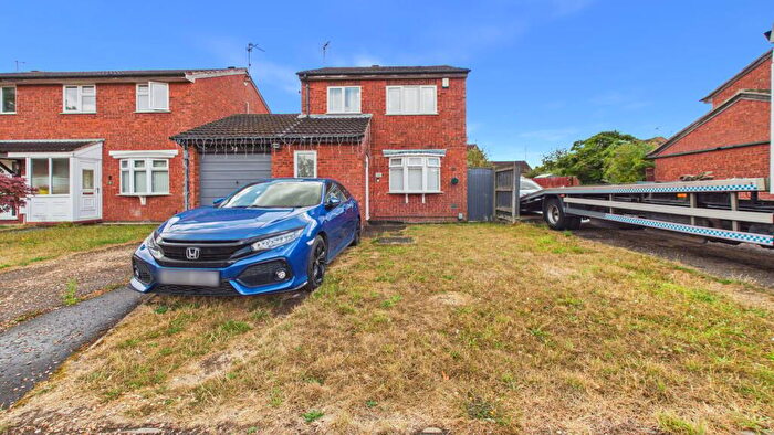3 Bedroom Detached House For Sale In Pheasant Grove, Werrington, Peterborough, PE4
