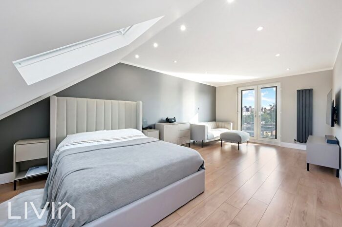 4 Bedroom Property For Sale In Stanford Road, London, SW16