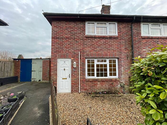 3 Bedroom Property To Rent In South Avenue, Sherborne, DT9