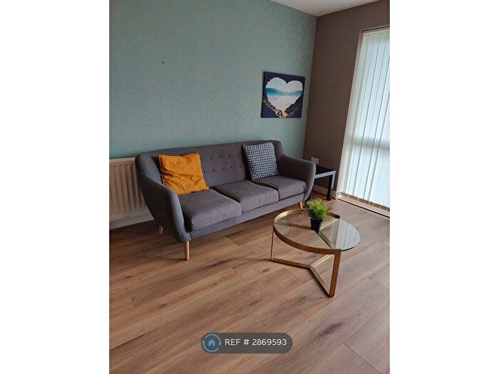 2 Bedroom Flat To Rent In Globe Court, London, NW9