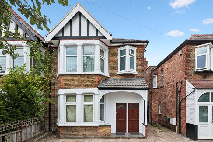 2 Bedroom Flat For Sale In Colindeep Lane, London, NW9