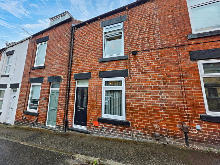 2 Bedroom Terraced House For Sale In Orchard Street, Wombwell, Barnsley, S73