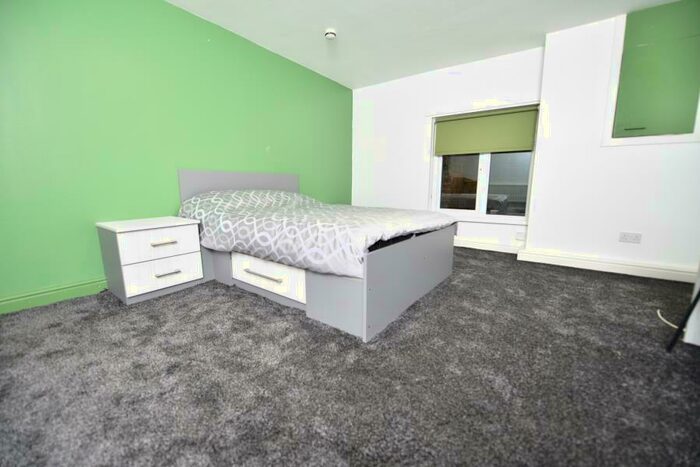 2 Bedroom Terraced House To Rent In Kensington Terrace, Hyde Park, Leeds, LS6