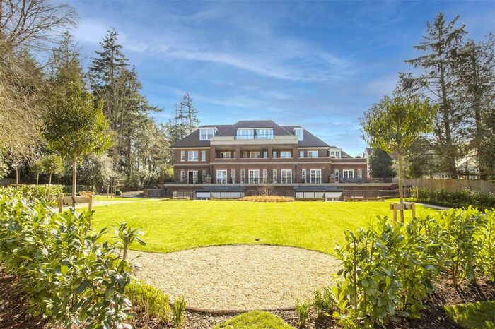 2 Bedroom Flat To Rent In Watford Road, Radlett, Hertfordshire, WD7