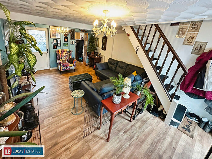 2 Bedroom Cottage For Sale In Merthyr Road, Glynneath, Neath, SA11