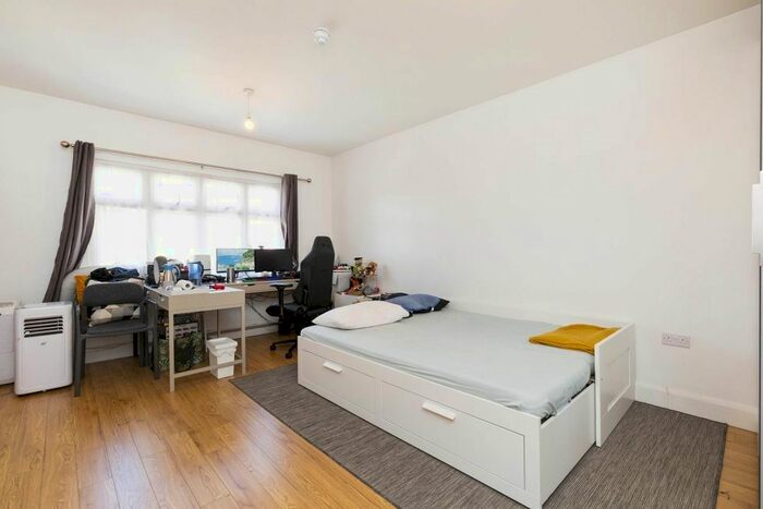 3 Bedroom Studio To Rent In Aberdeen Road, Dollis Hill, Dollis Hill, NW10
