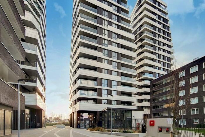 2 Bedroom Flat To Rent In Beck Square, Leyton, London, E10