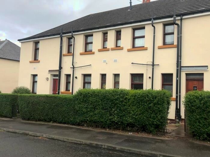 2 Bedroom Flat To Rent In Kinghorne Road, Dundee, DD3