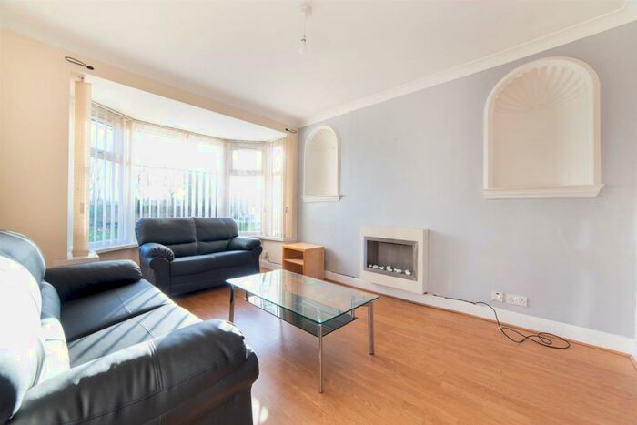 3 Bedroom Semi-Detached House To Rent In Coast Road, High Heaton, Newcastle Upon Tyne, NE7