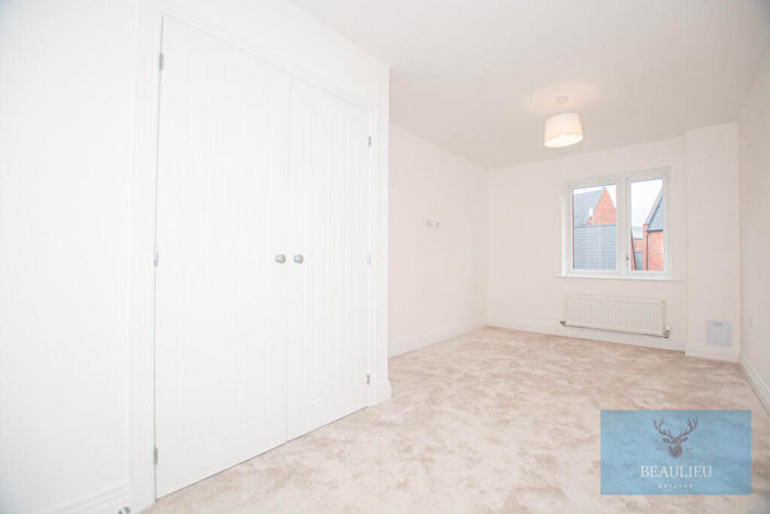 2 Bedroom Apartment To Rent In Louis Faiers Crescent, Chelmsford, CM1